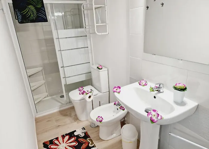 301, 2 Bedrooms, Near Playa De Americas & Free Wifi Playa de las Americas (Tenerife)