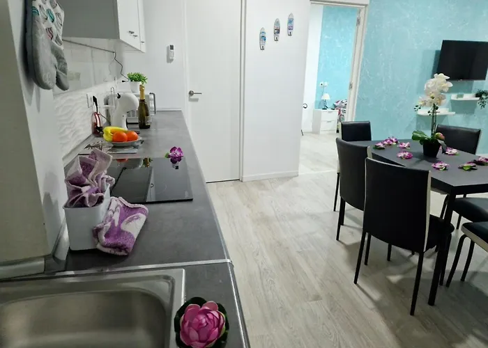 301, 2 Bedrooms, Near Playa De Americas & Free Wifi Semesterbostad Playa de las Americas (Tenerife)