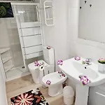 301, 2 Bedrooms, Near Playa De Americas & Free Wifi Playa de las Americas (Tenerife)