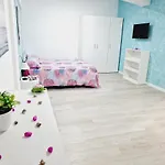 301, 2 Bedrooms, Near Playa De Americas & Free Wifi