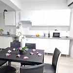 301, 2 Bedrooms, Near Playa De Americas & Free Wifi Dom wakacyjny Playa de las Americas (Tenerife)