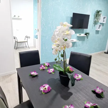 Prázdninový dům 301, 2 Bedrooms, Near Playa De Americas & Free Wifi