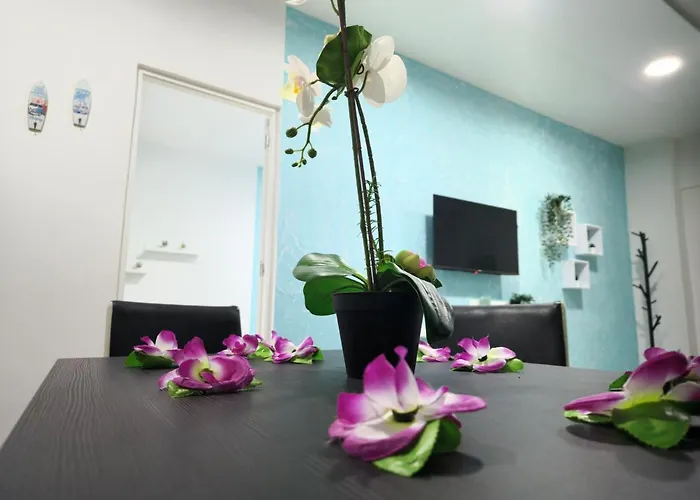 301, 2 Bedrooms, Near Playa De Americas & Free Wifi بيت للعطل