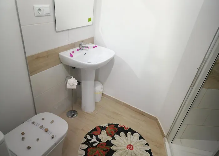 301, 2 Bedrooms, Near Playa De Americas & Free Wifi بيت للعطل بلايا ذي لاس أميريكاس