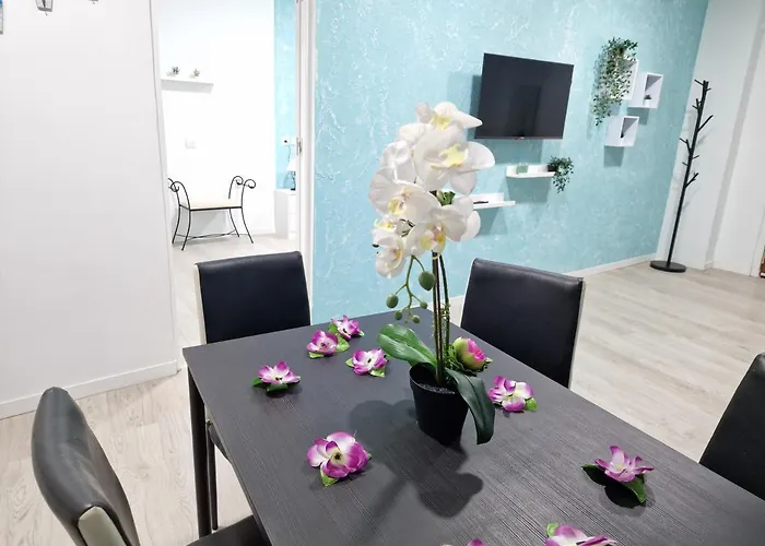 بيت للعطل 301, 2 Bedrooms, Near Playa De Americas & Free Wifi