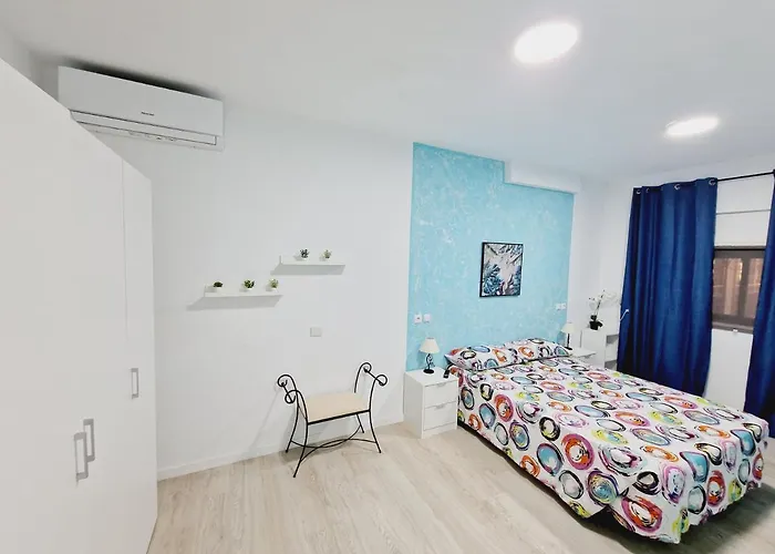 301, 2 Bedrooms, Near Playa De Americas & Free Wifi * Playa de las Americas (Tenerife)