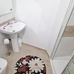 Vakantiehuis 301, 2 Bedrooms, Near Playa De Americas & Free Wifi *